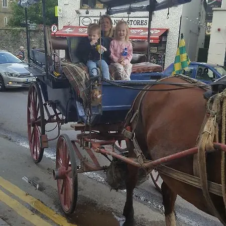 Tulla Self Catering *